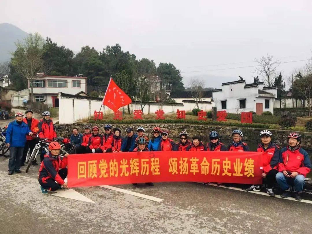 搞怪女孩睡衣派对