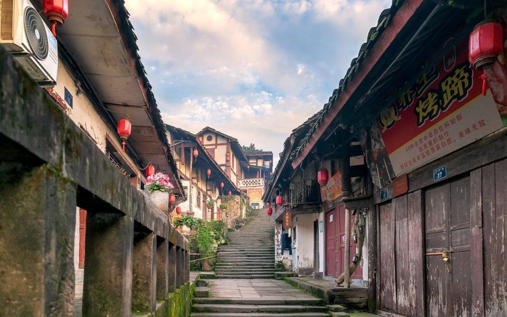 双人跨栏赛跑