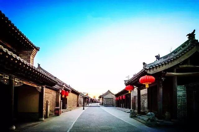 博物院丨夔纹扁足方鼎：很特别