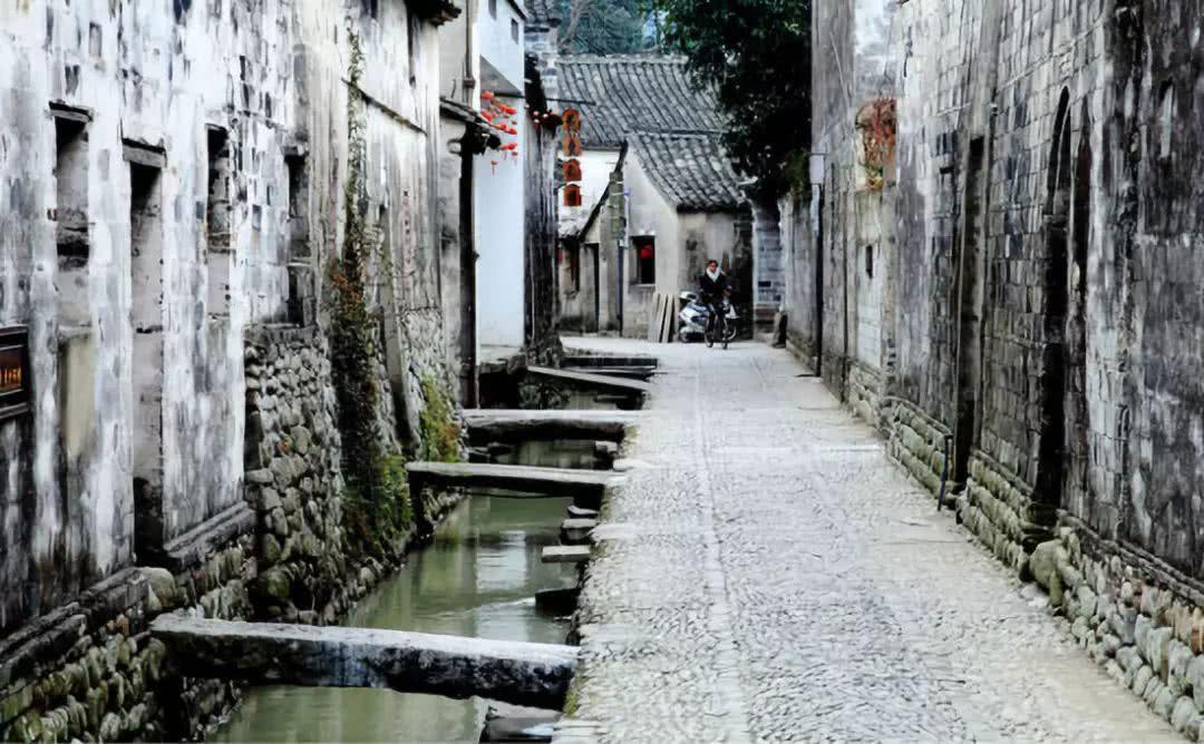经济总量连续35年全国第一