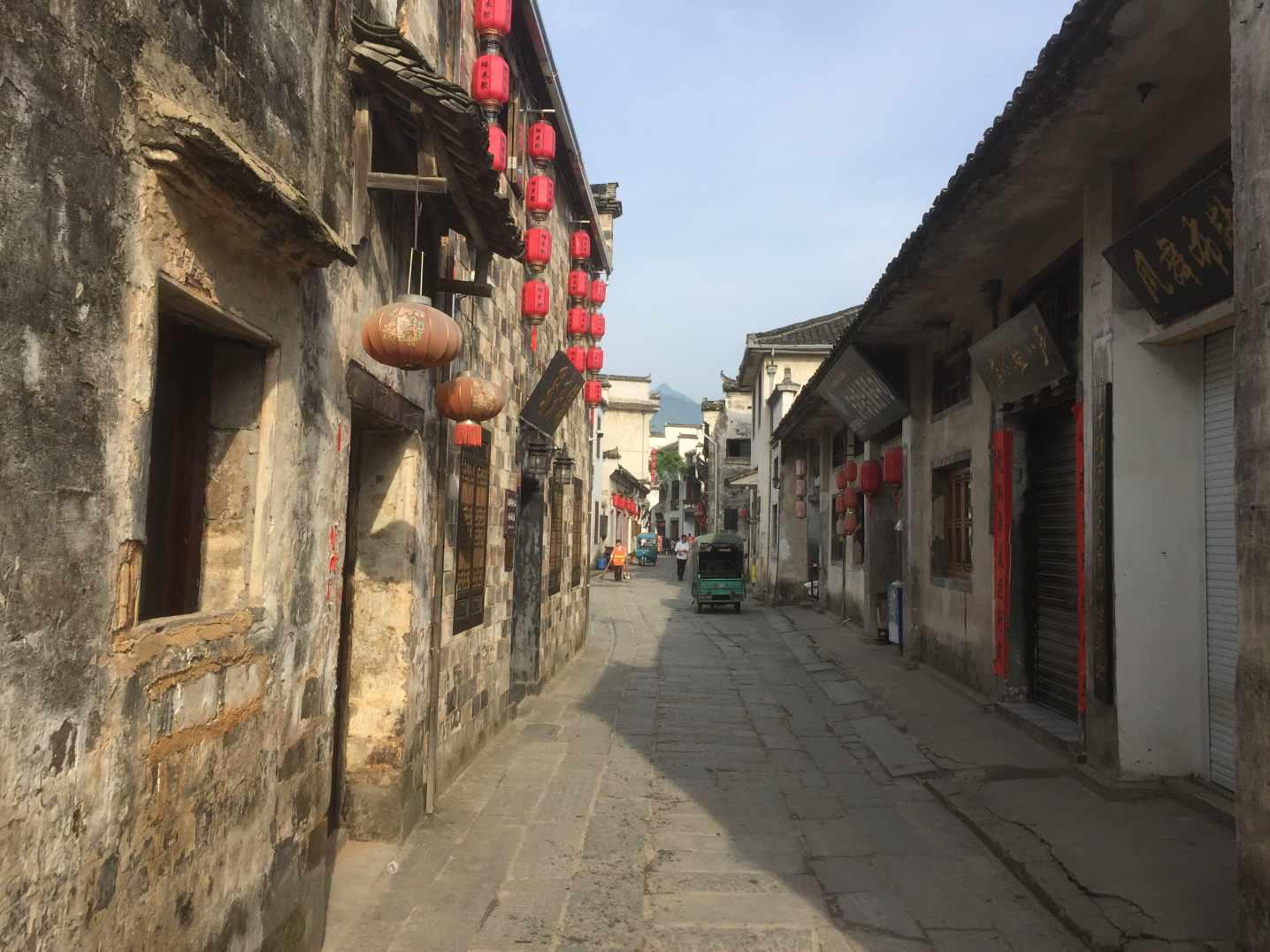 58岁阿姨花2800学剪短视频,说“没学到什么”