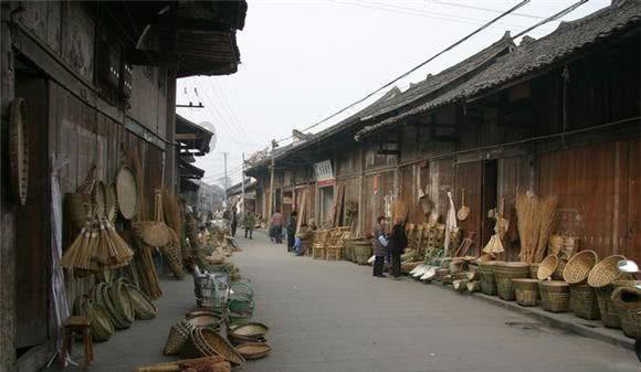 2023年全国海关税收入库2.21万亿 减征税款767.9亿元